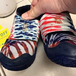 Used but in great shape no stains no rips smoke free home pet friendly